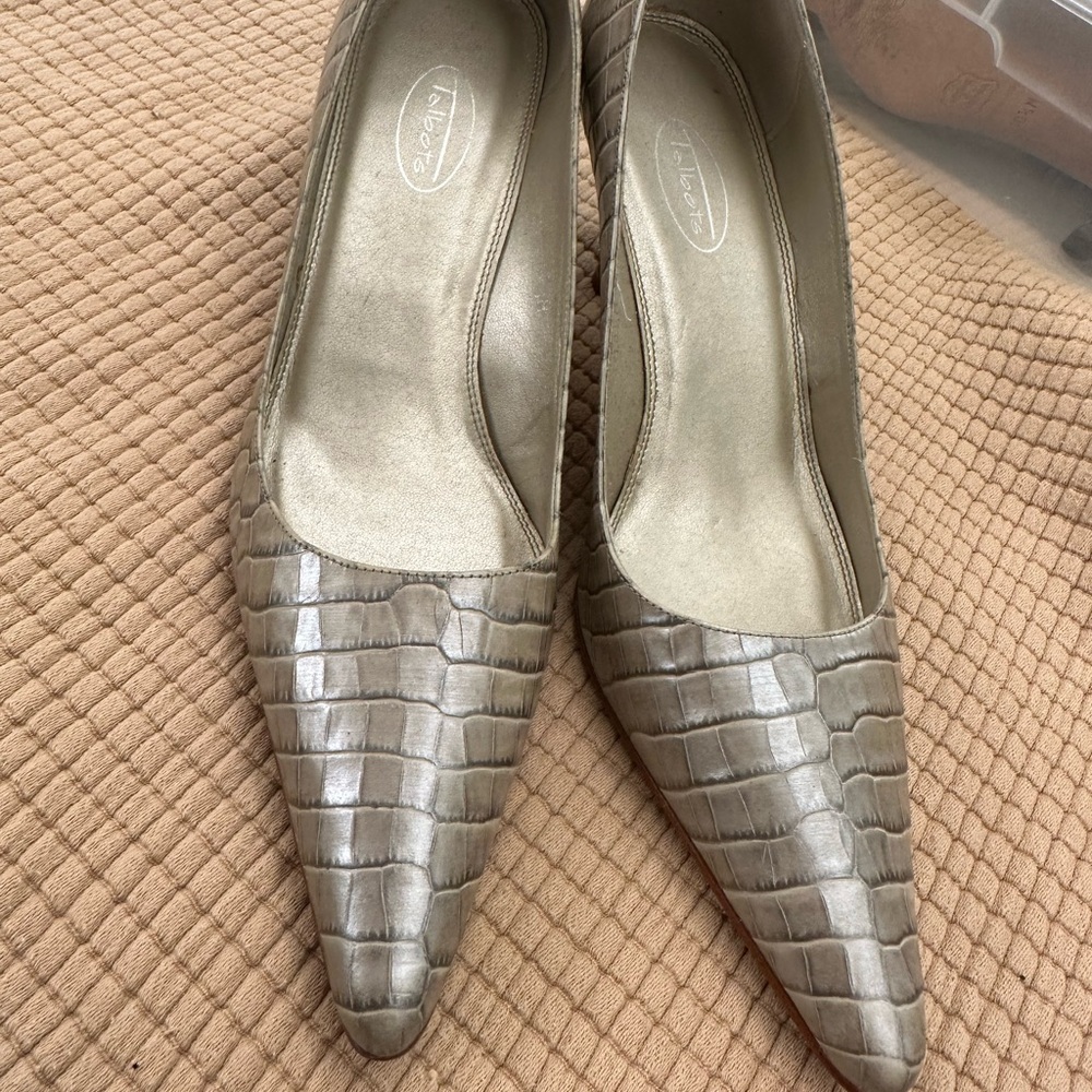 Dress heels